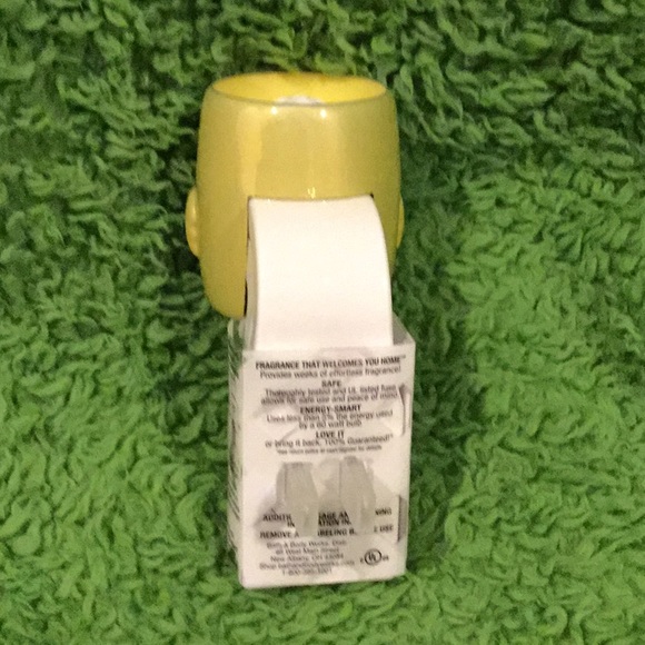 NWT 🐣 Bath and Body Works Easter Chick Wallflower Plug - Picture 6 of 8